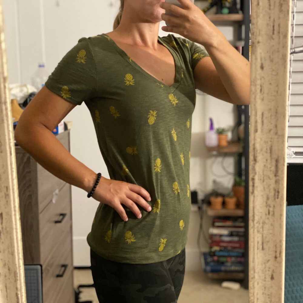 NWT Express One Eleven 🍍Pineapple 🍍Tee
